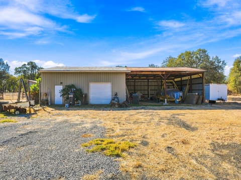 Photograph 18 of 20105 Freeman Way